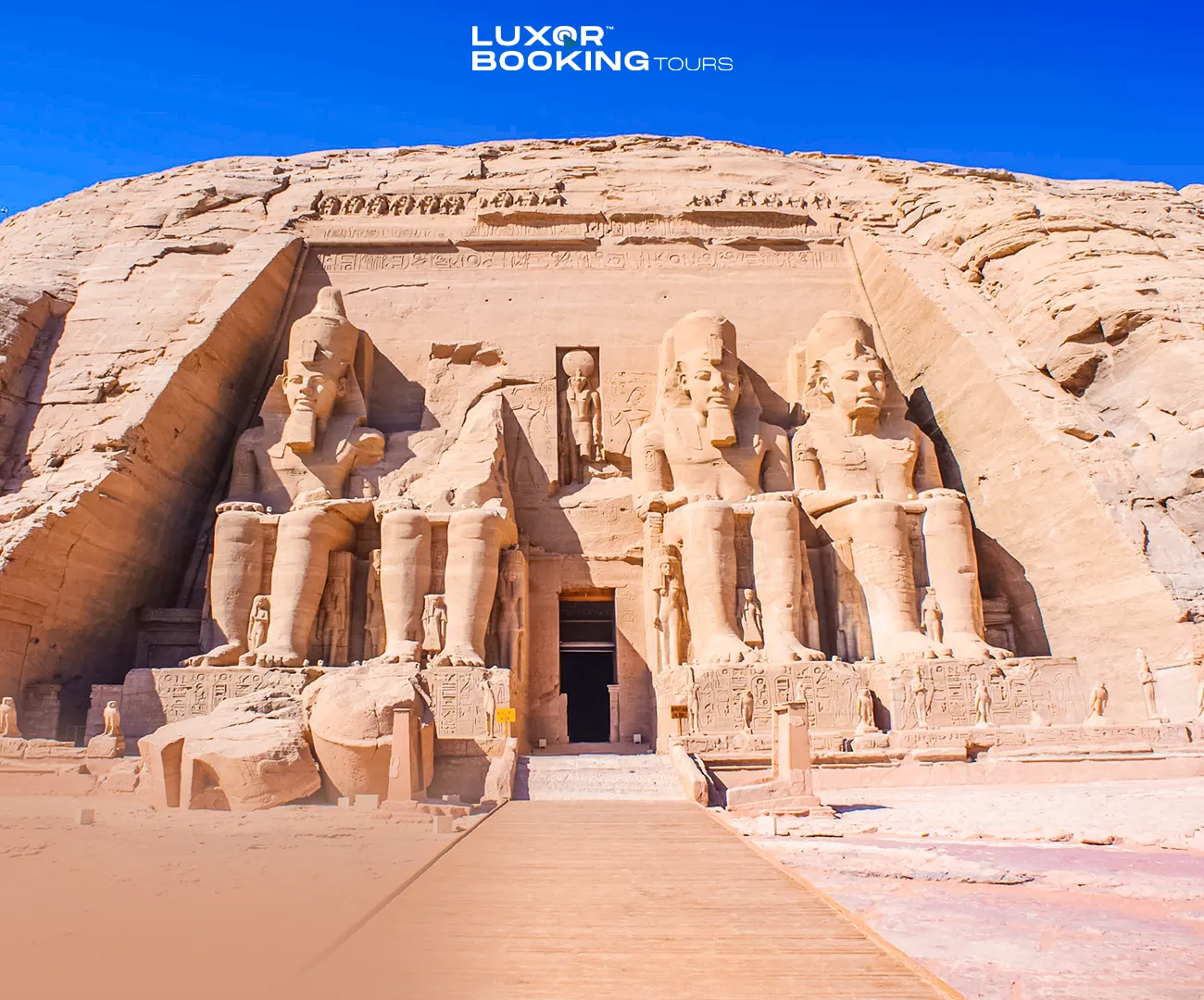 Luxor vs Aswan comparison along the Nile River