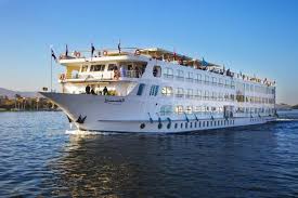 Luxor to Aswan Nile cruise sailing