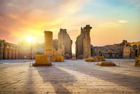luxor temples under strong sun showing hot weather conditions